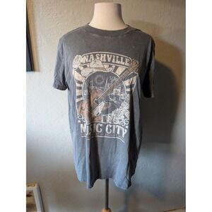 Nasvhille Music City Graphic Tshirt womens size M